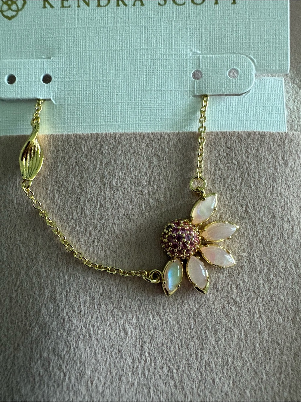 Kendra Scott Anya flower necklace - Picture 5 of 5